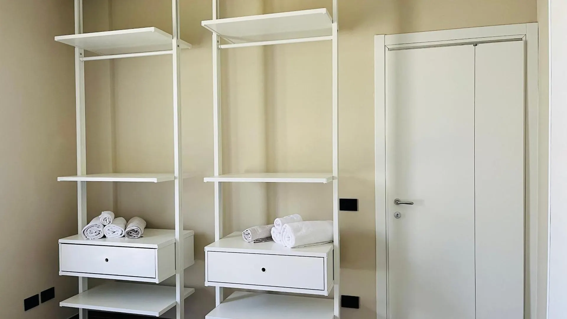 Al Cascinale Peschiera Del Garda Apartment Italy